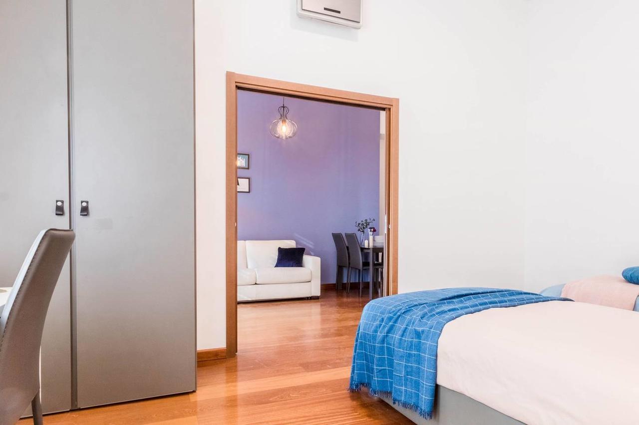 Hintown Duomo Via Baracchini Apartment Milan Exterior photo