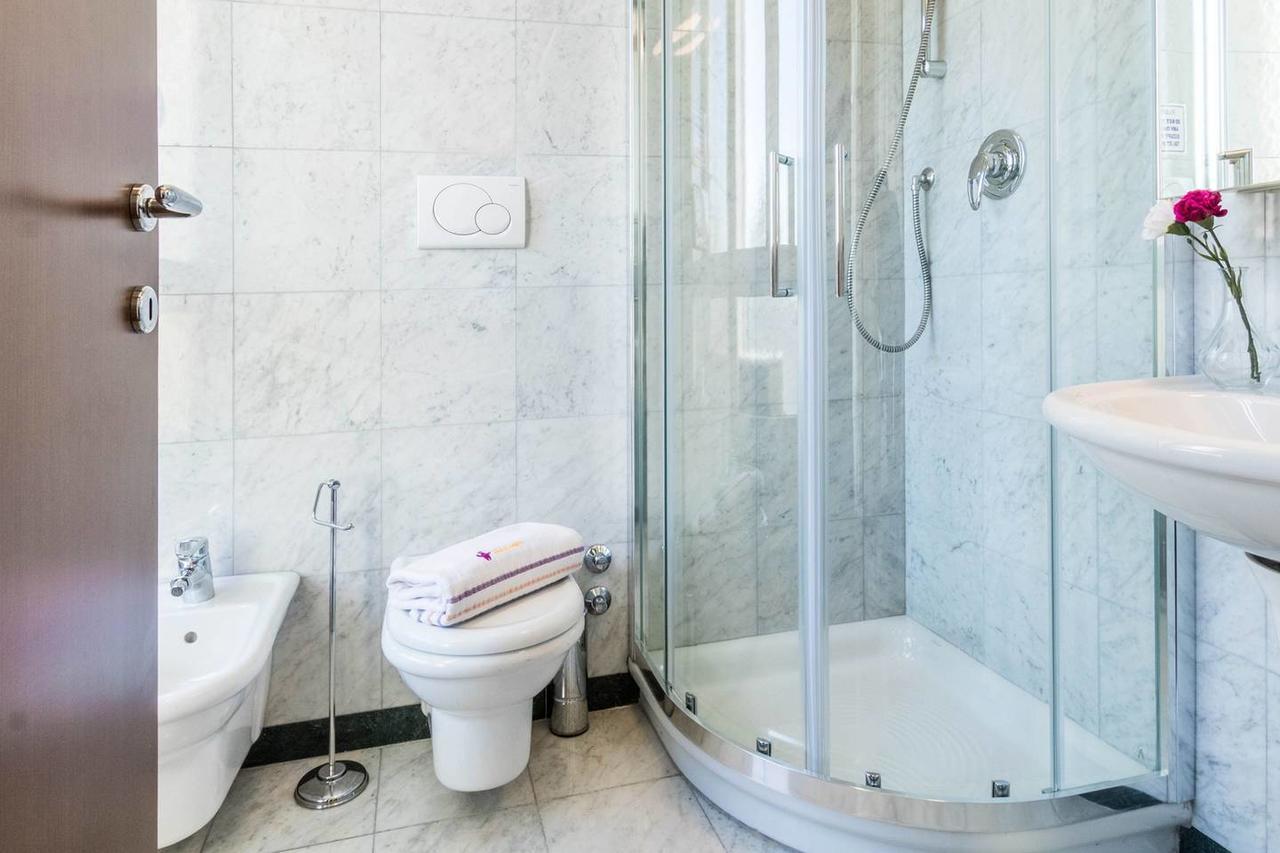Hintown Duomo Via Baracchini Apartment Milan Exterior photo